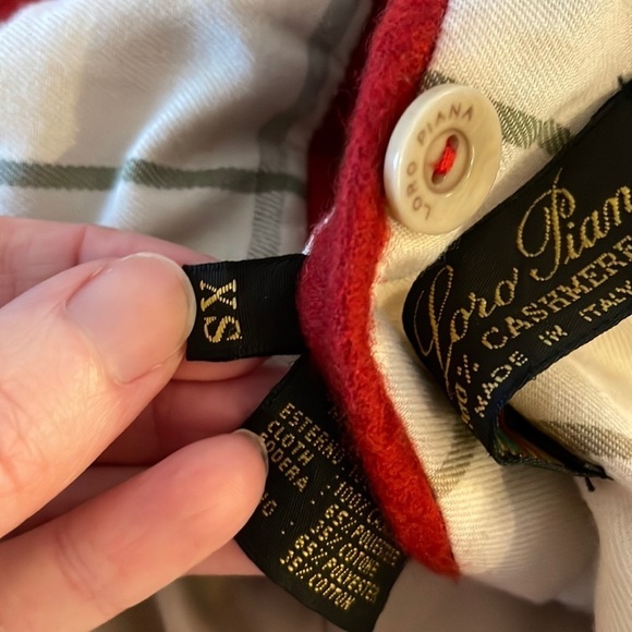 Loro Piana Men’s 100% Cashmere Vest in Red - Picture 5 of 16